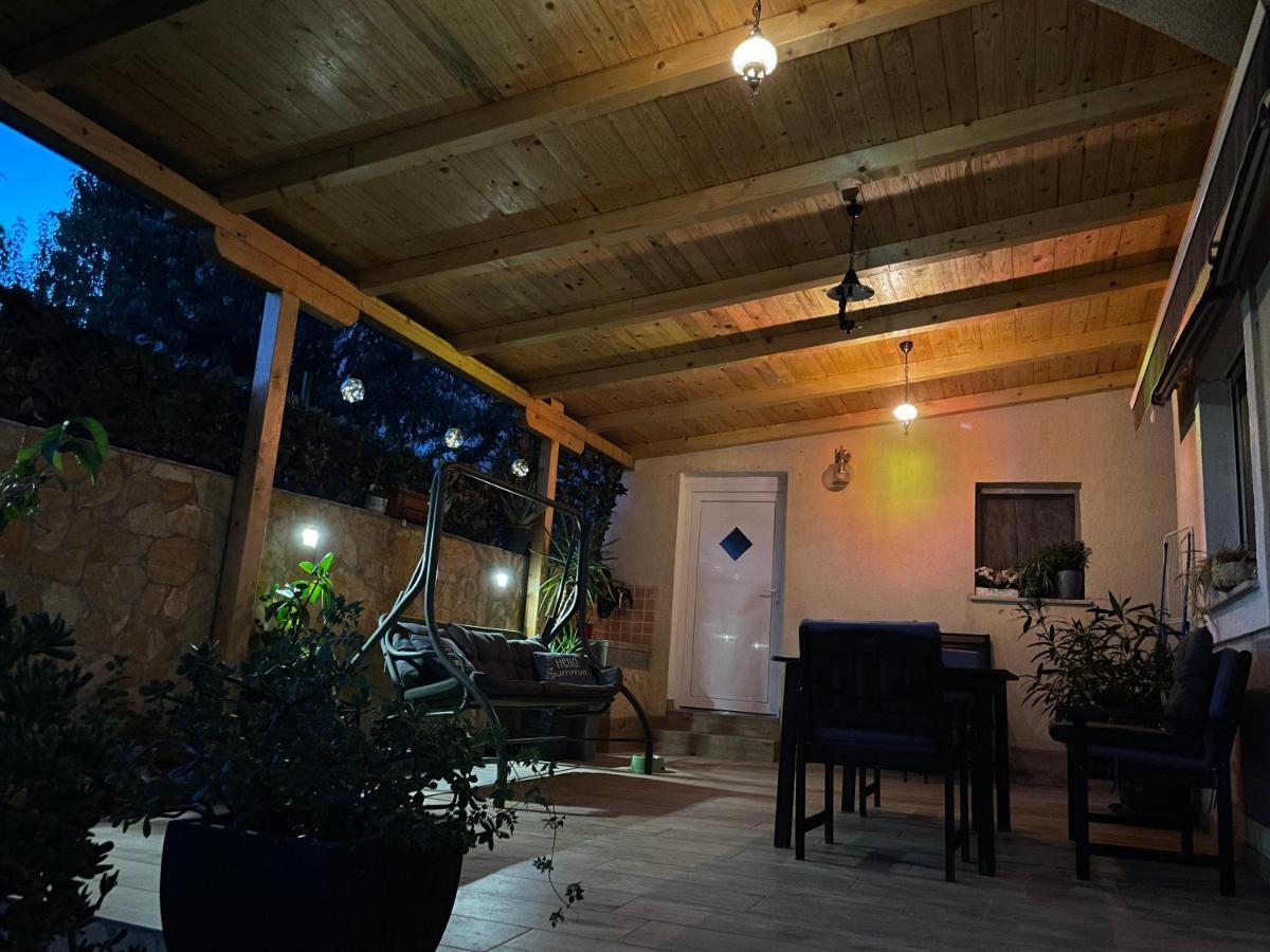 Apartment Mika Pula Exterior foto