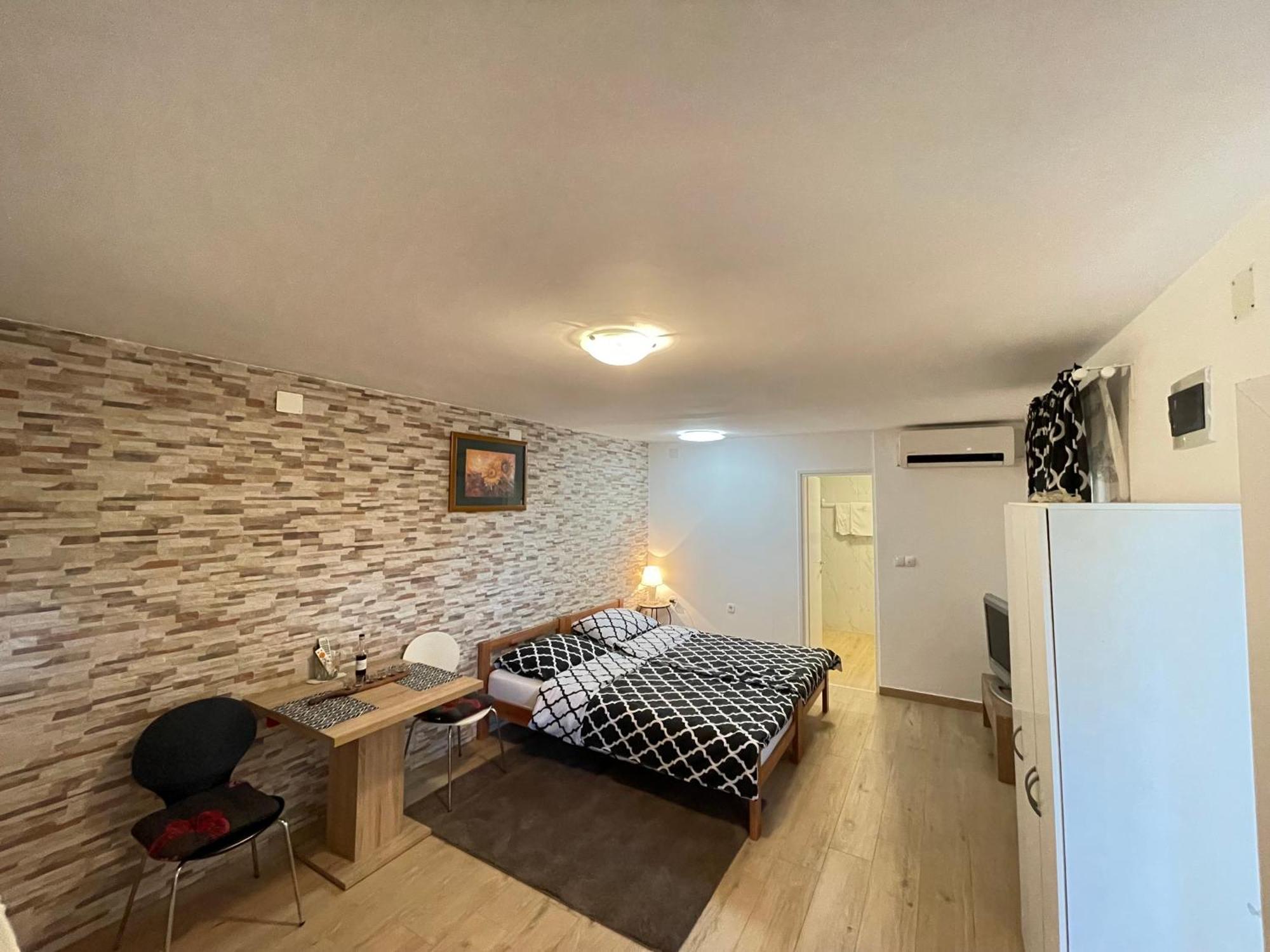 Apartment Mika Pula Exterior foto