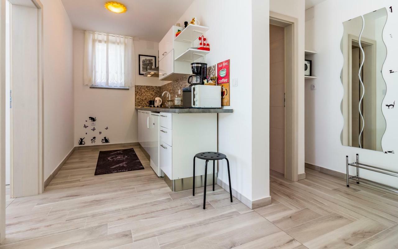 Apartment Mika Pula Exterior foto